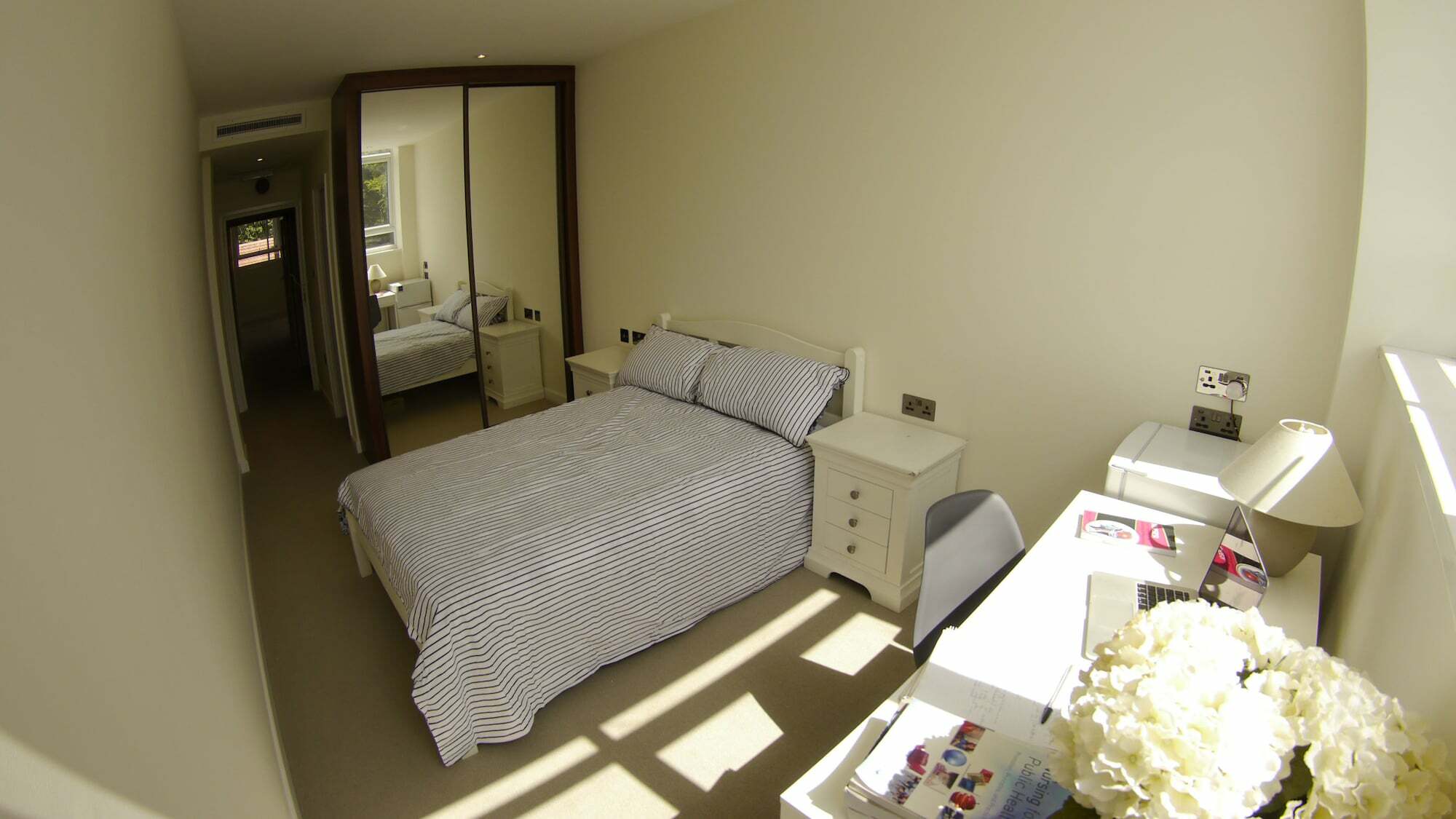 Graphic House Aparthotel Norwich Bagian luar foto